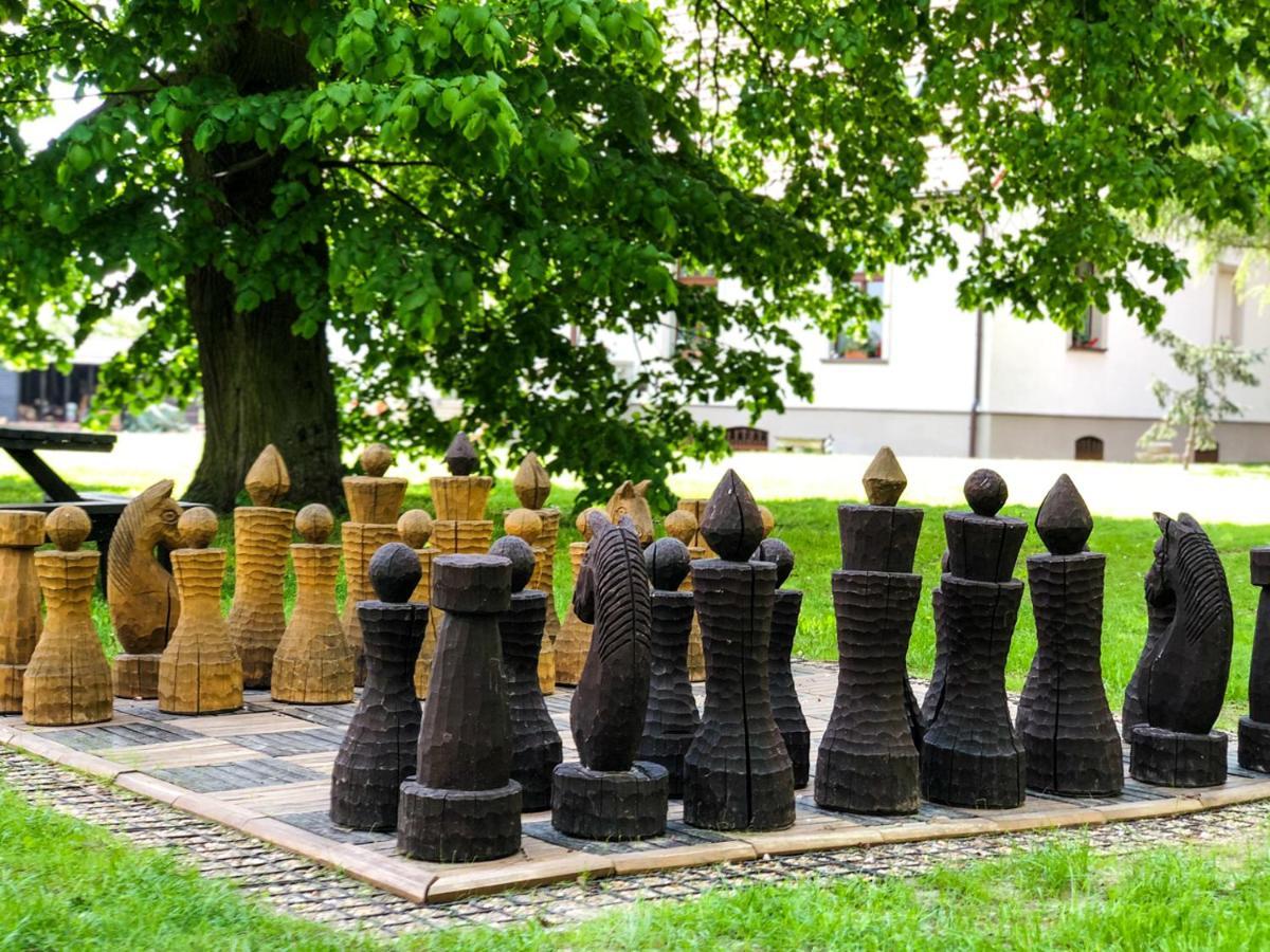 Dwor Gogolewo Nad Warta Bed & Breakfast Ksiaz Wielkopolski Bagian luar foto