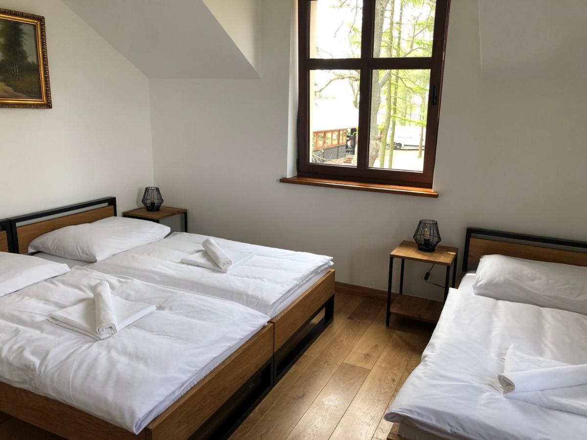 Dwor Gogolewo Nad Warta Bed & Breakfast Ksiaz Wielkopolski Bagian luar foto
