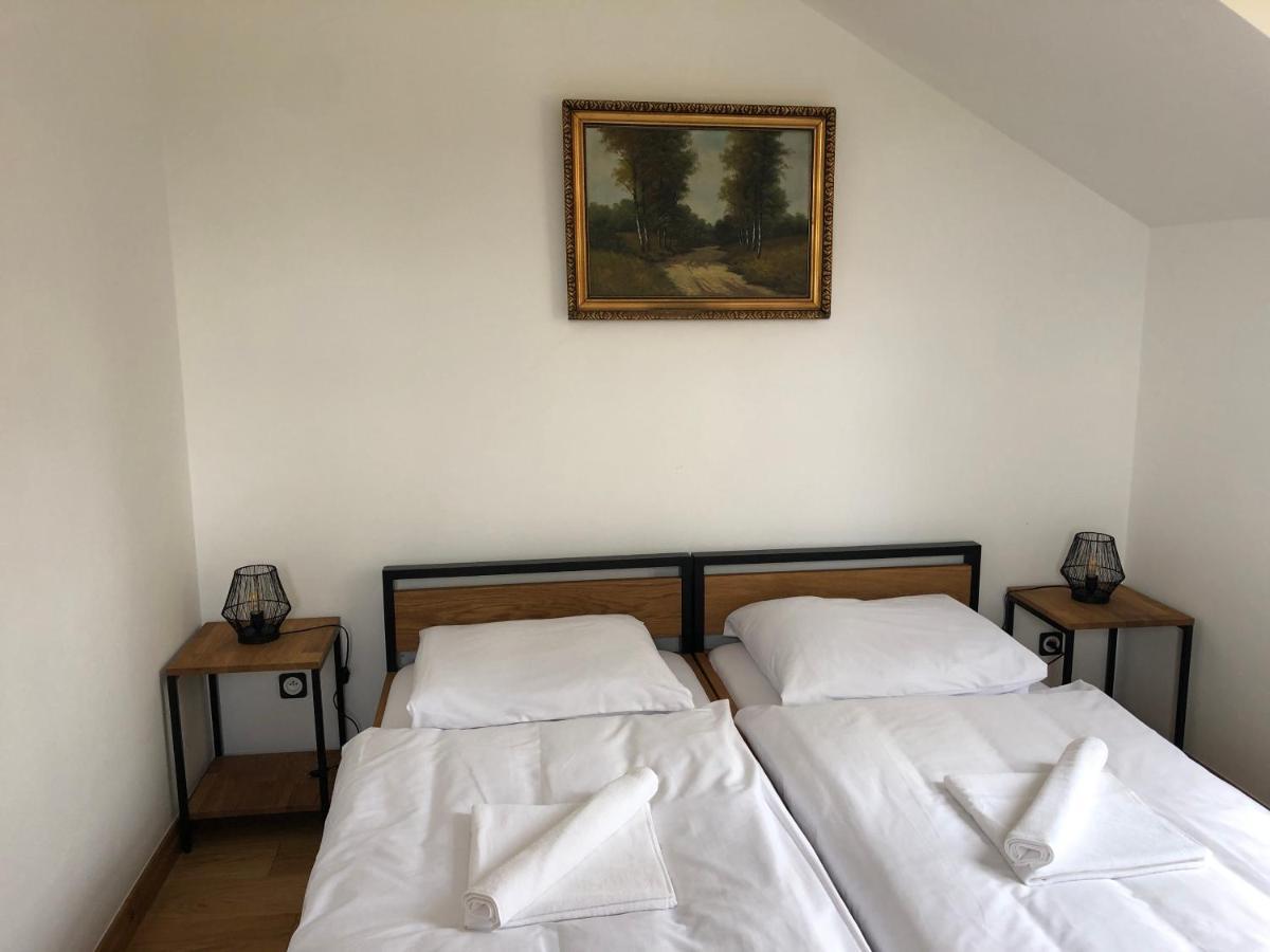 Dwor Gogolewo Nad Warta Bed & Breakfast Ksiaz Wielkopolski Bagian luar foto