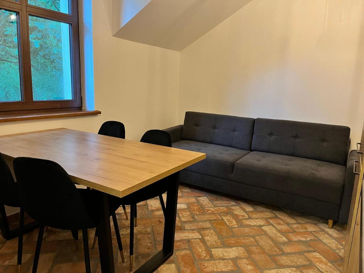 Dwor Gogolewo Nad Warta Bed & Breakfast Ksiaz Wielkopolski Bagian luar foto