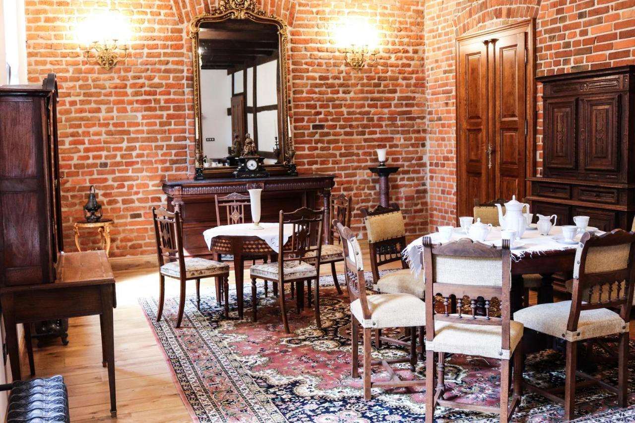 Dwor Gogolewo Nad Warta Bed & Breakfast Ksiaz Wielkopolski Bagian luar foto